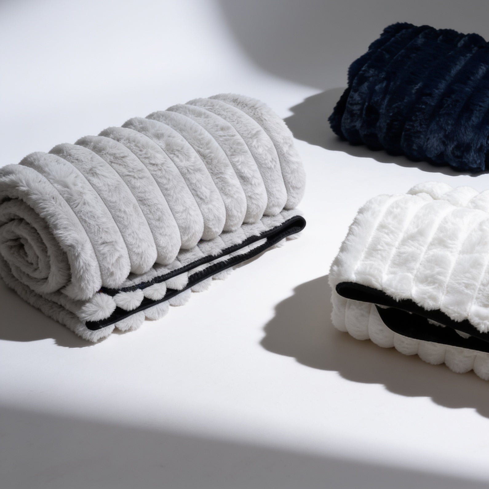 Fascinator Fur Luxe Queen Waterproof Love Throw | Premium couples toys | discreet sex toys USA
